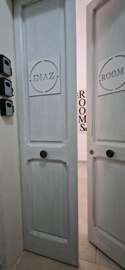 Diaz Rooms Lecce Exteriör bild